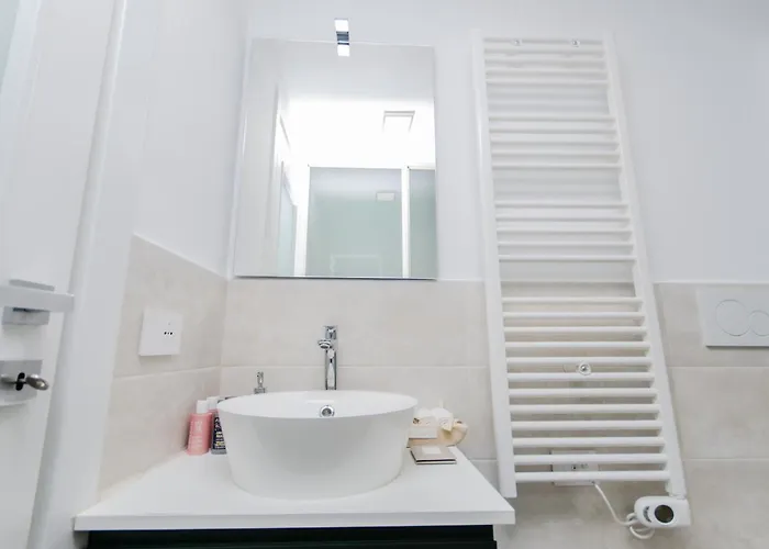 Vivimihome - Alexander Apartament Mediolan